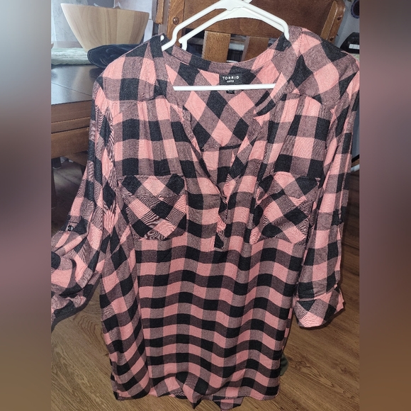 Torrid, Pink/Black Flannel Harper Shirt - Picture 4 of 4